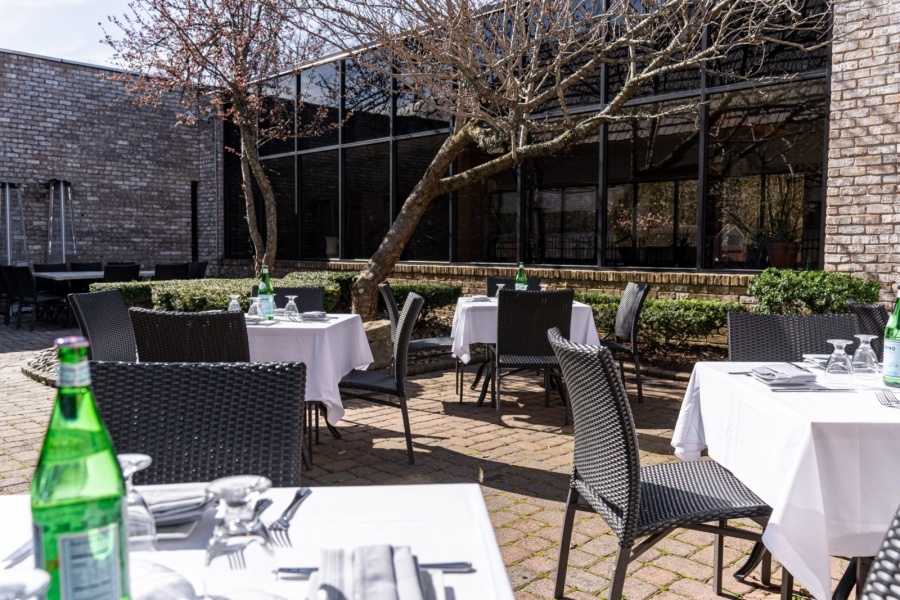 Alfresco Italian dining at Capisce Trattoria – Morris Plains Outdoor dining area at Capisce Trattoria in Morris Plains with Italian cuisine